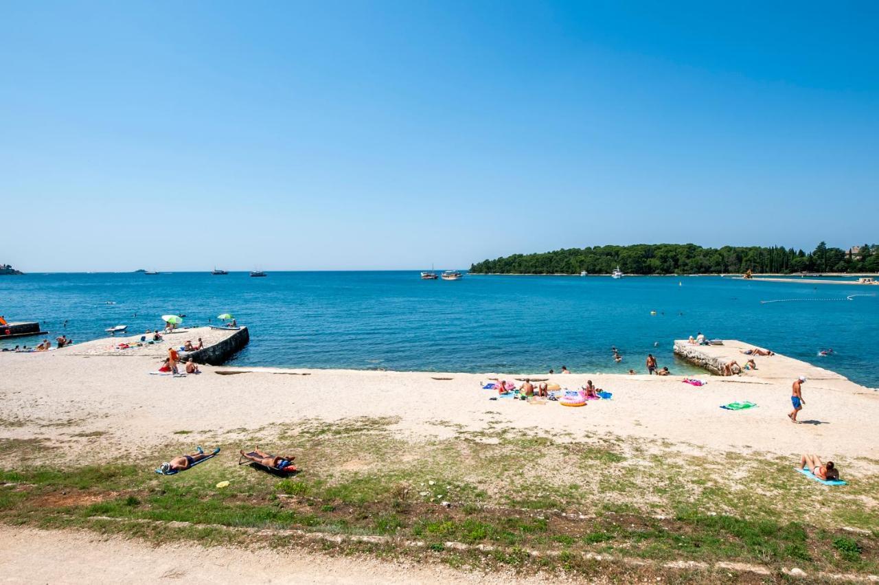 Pineta Mobile Home In Porton Biondi Camp Ровінь Екстер'єр фото